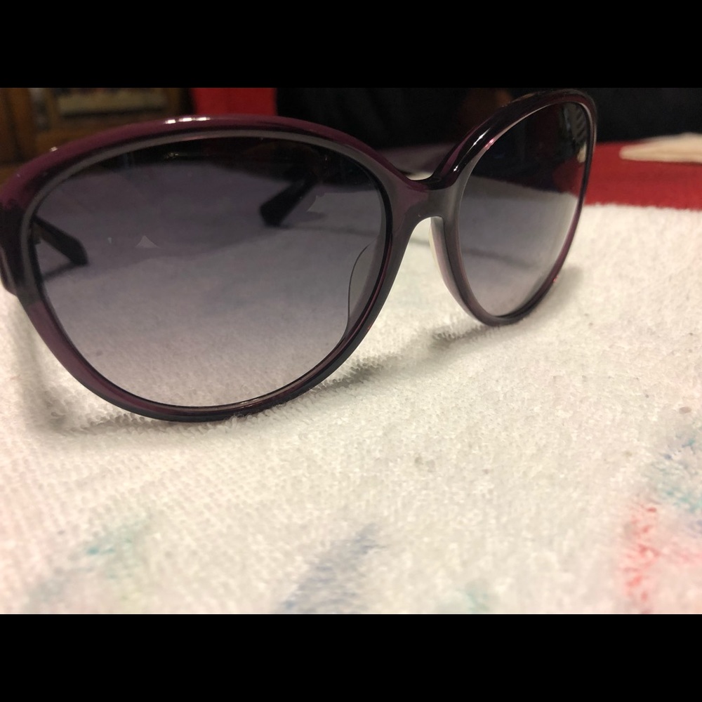 Coach sunglasses with brown leather case!